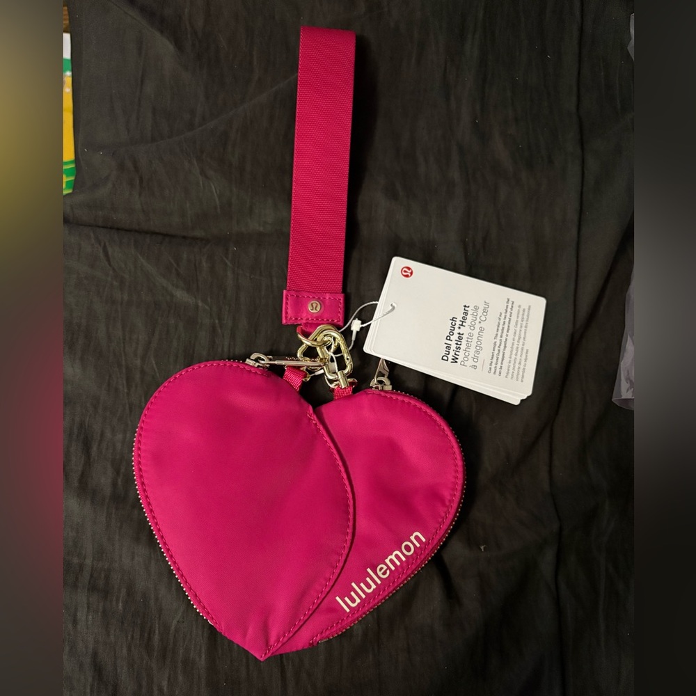 NWT Lululemon Limited Edition Dual Pouch Wristlet Heart